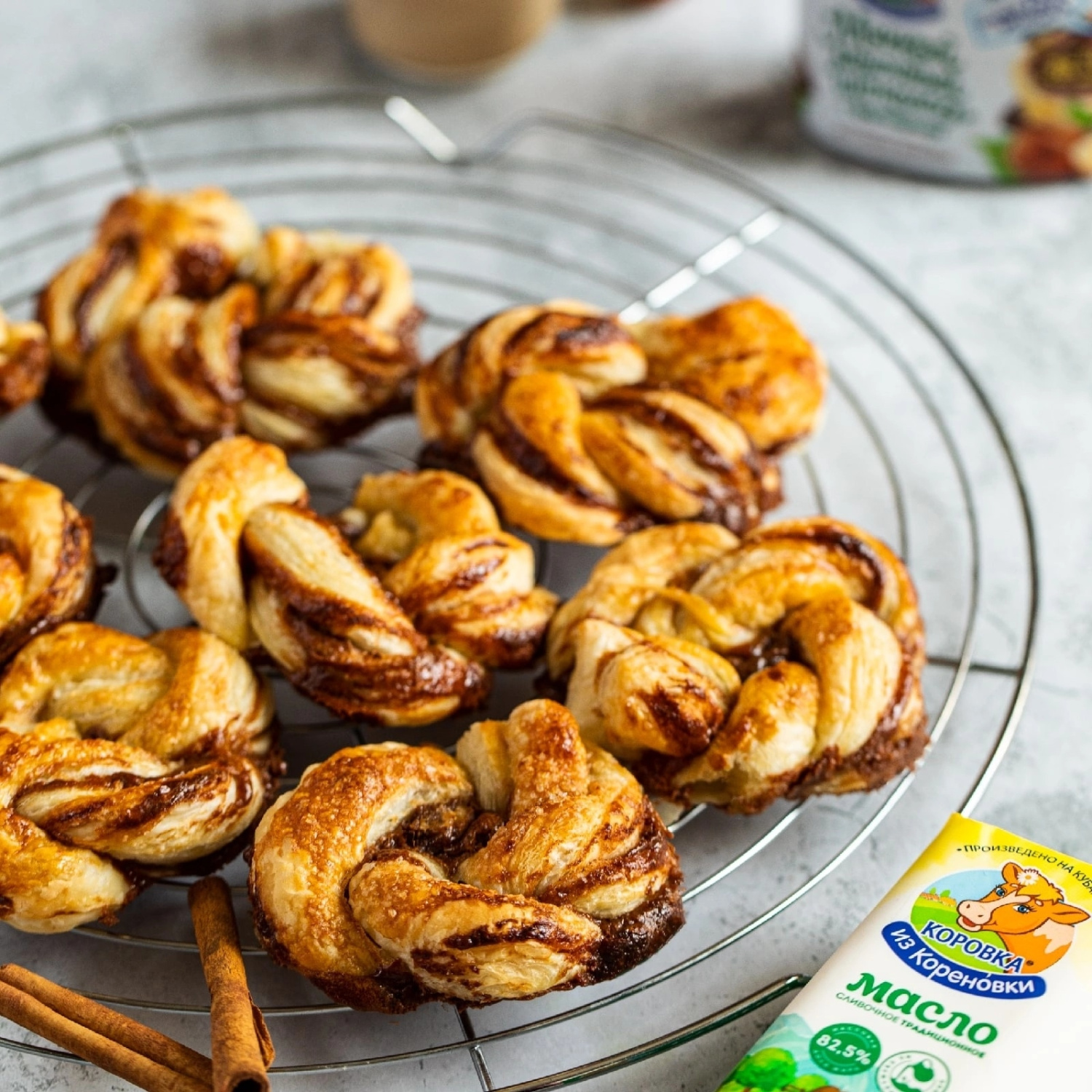 Плетенка с мягким молочным шоколадом